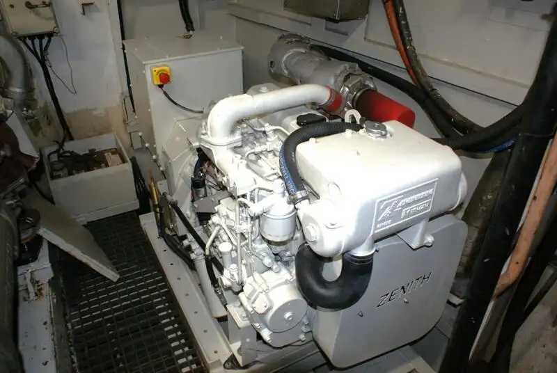 Katamaran untuk jualan