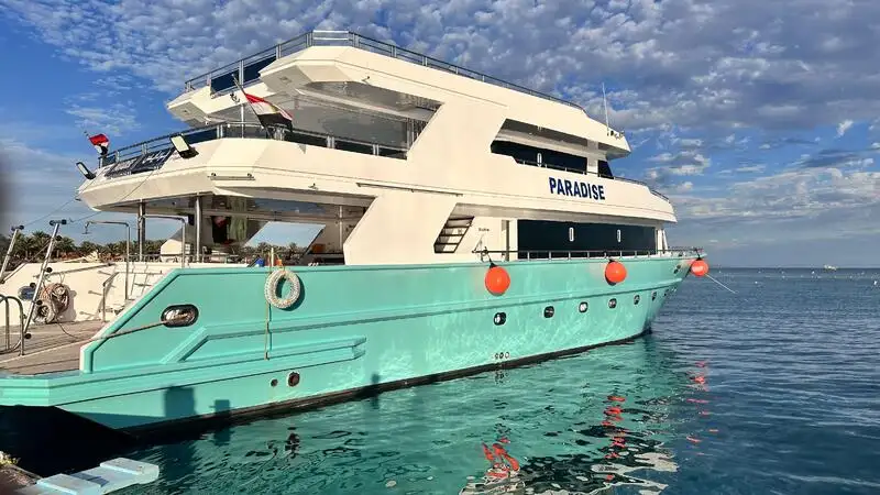 Kapal pesiar untuk jualan