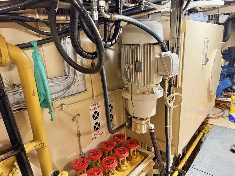 Penangkap ikan pukat tunda untuk jualan