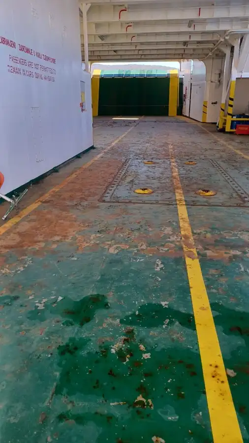 kapal RoPax untuk jualan