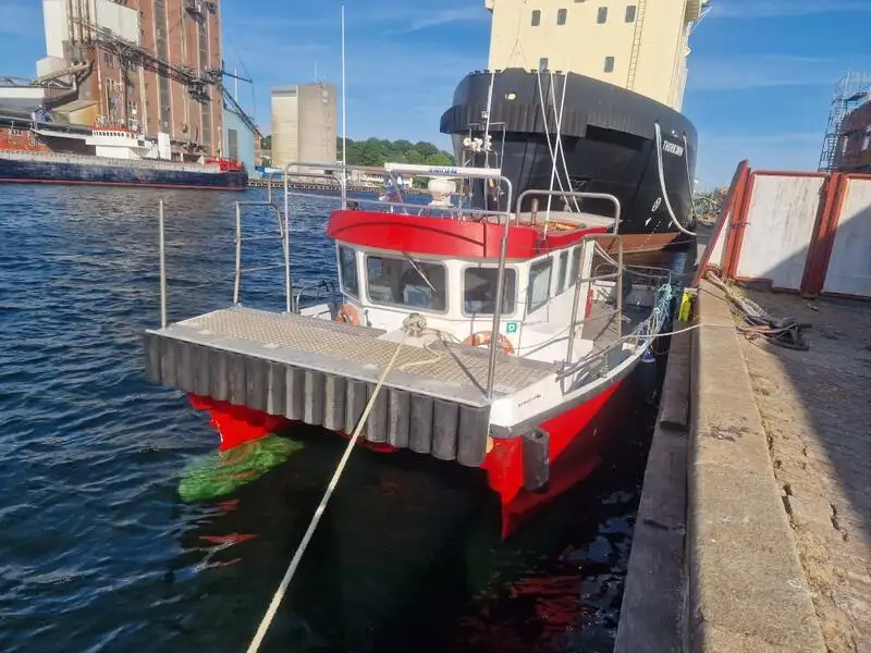 Katamaran untuk jualan