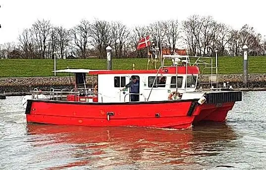 Katamaran untuk jualan