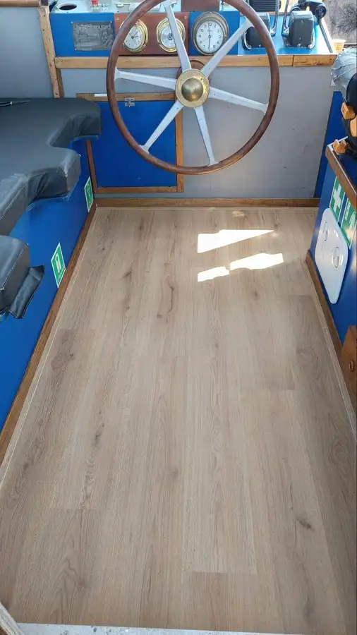 Pelbagai guna untuk jualan