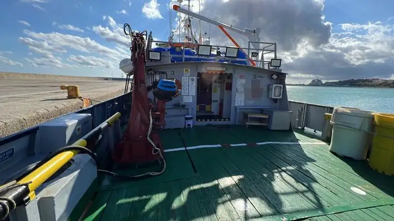 Bot anak kapal untuk jualan