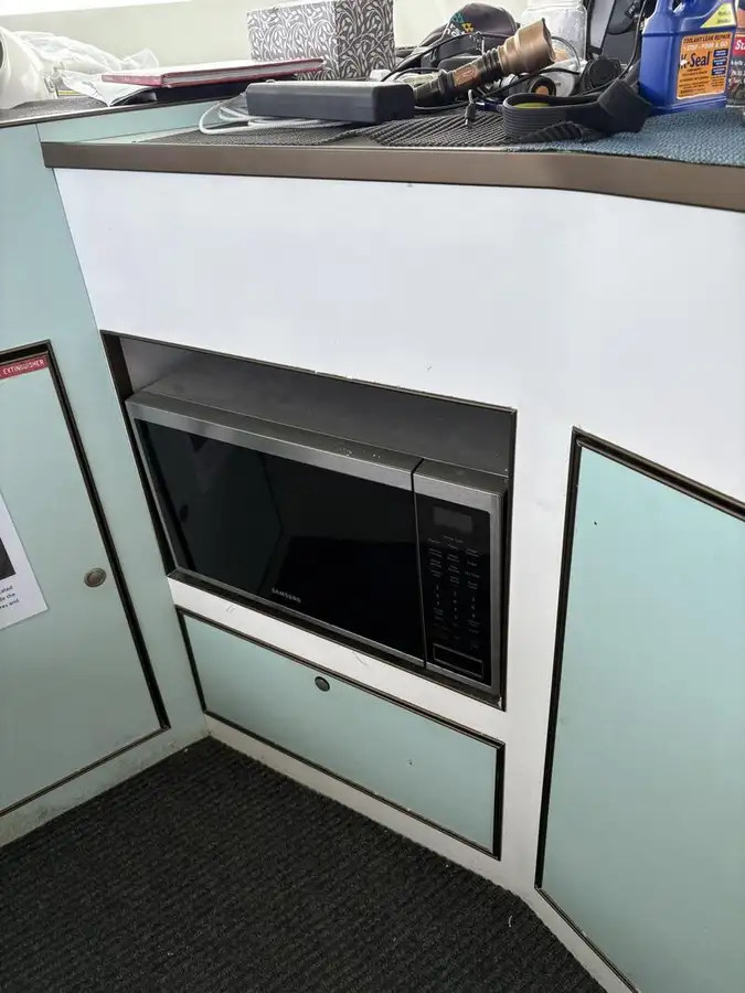 Kapal pemprosesan ikan untuk jualan