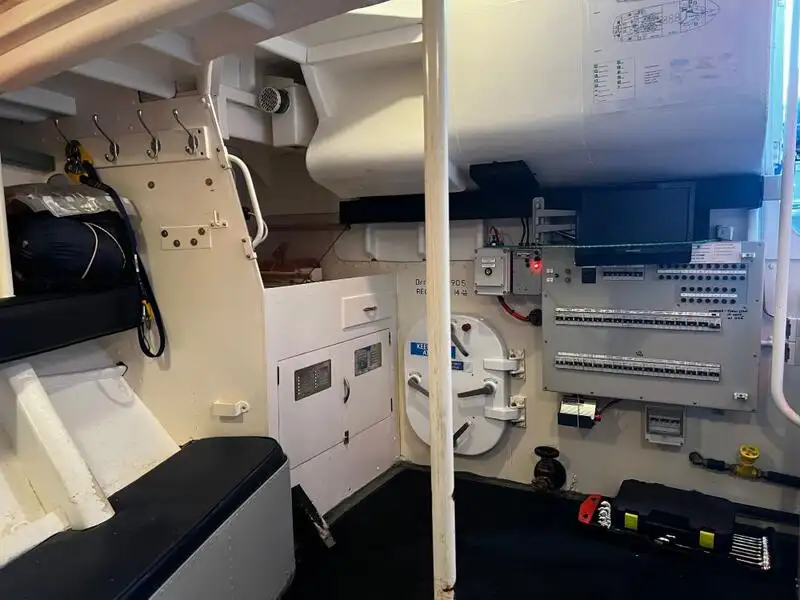 Bot anak kapal untuk jualan