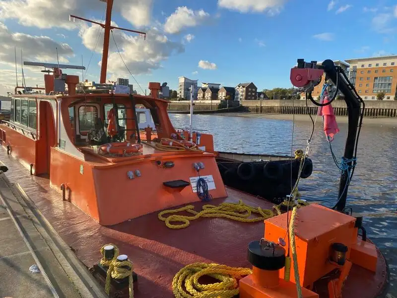 Kapal tinjauan untuk jualan