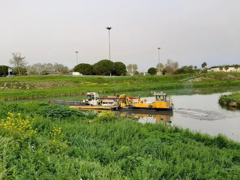 Tongkang untuk jualan
