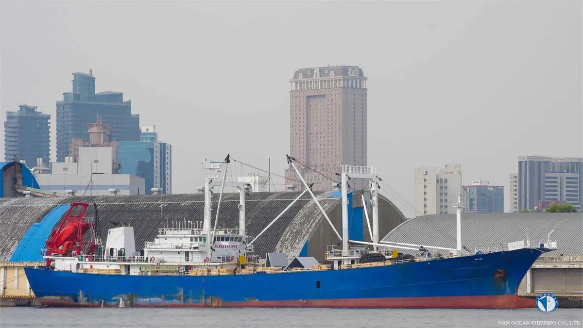 Kapal reefer untuk jualan