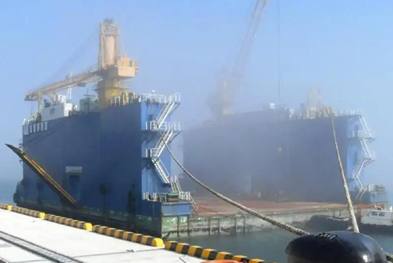 Dok terapung untuk jualan