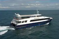 Katamaran untuk jualan