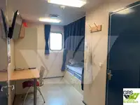 Tongkang penginapan untuk jualan