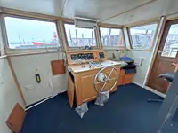 Kapal motor untuk jualan