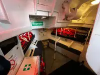 Bot anak kapal untuk jualan