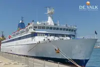 Kapal feri untuk jualan