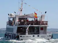 Kapal feri untuk jualan