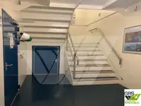 Tongkang penginapan untuk jualan