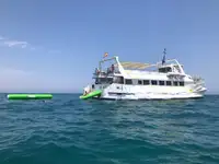 Kapal feri untuk jualan