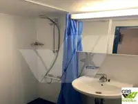 Tongkang penginapan untuk jualan