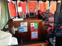 Bot anak kapal untuk jualan